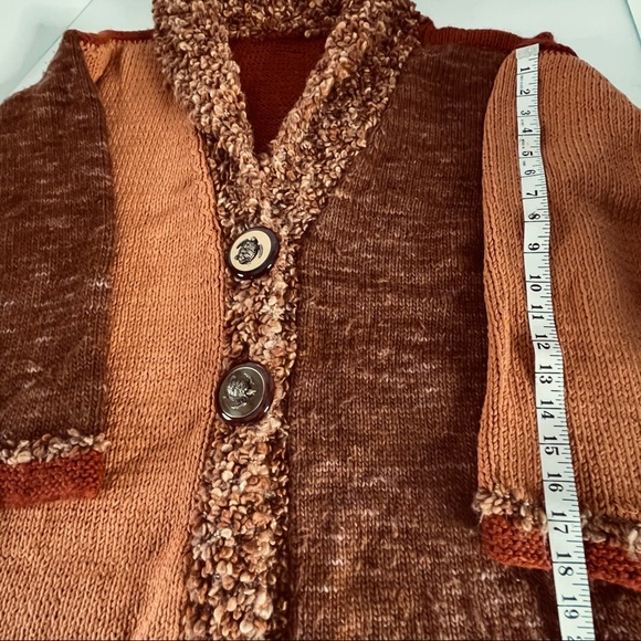 Chunky Sweater Cardigan Hand Knit By Artist L - Picture 8 of 15